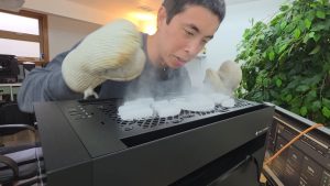 드라이아이스 냉각: 게이밍 PC 성능 향상을 위한 혁신인가, 아니면 위험한 장난인가?